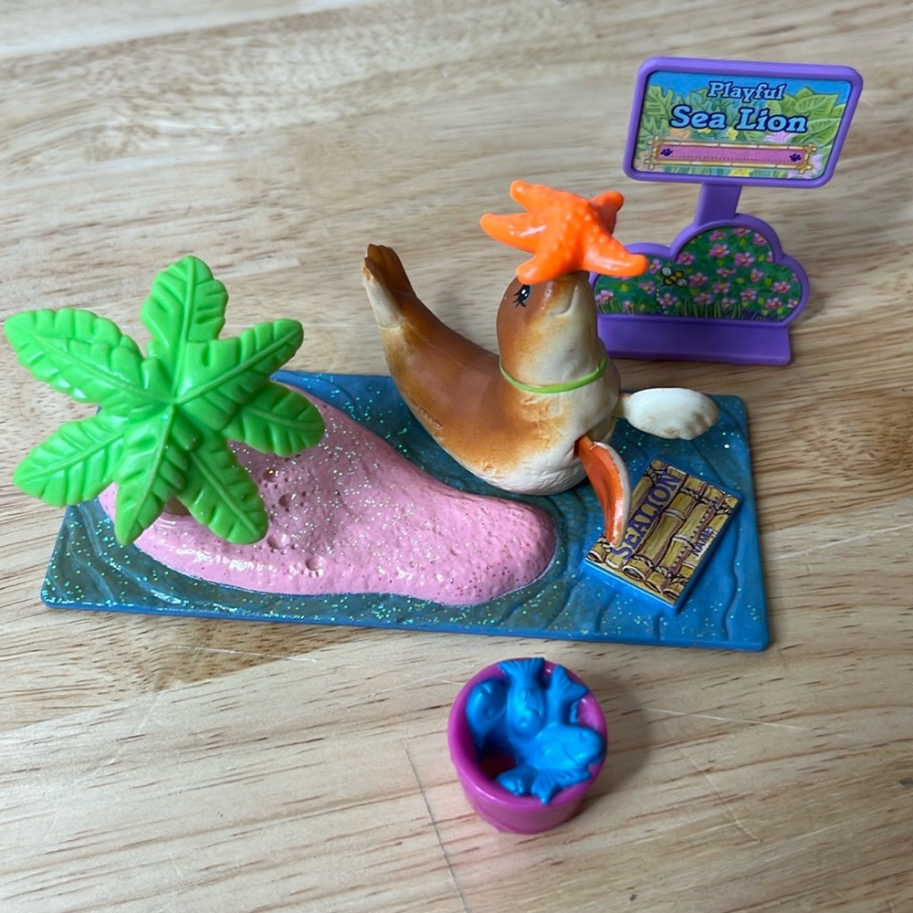 Littlest Pet Shop Vintage Zoo Play Set Sea Lion complete